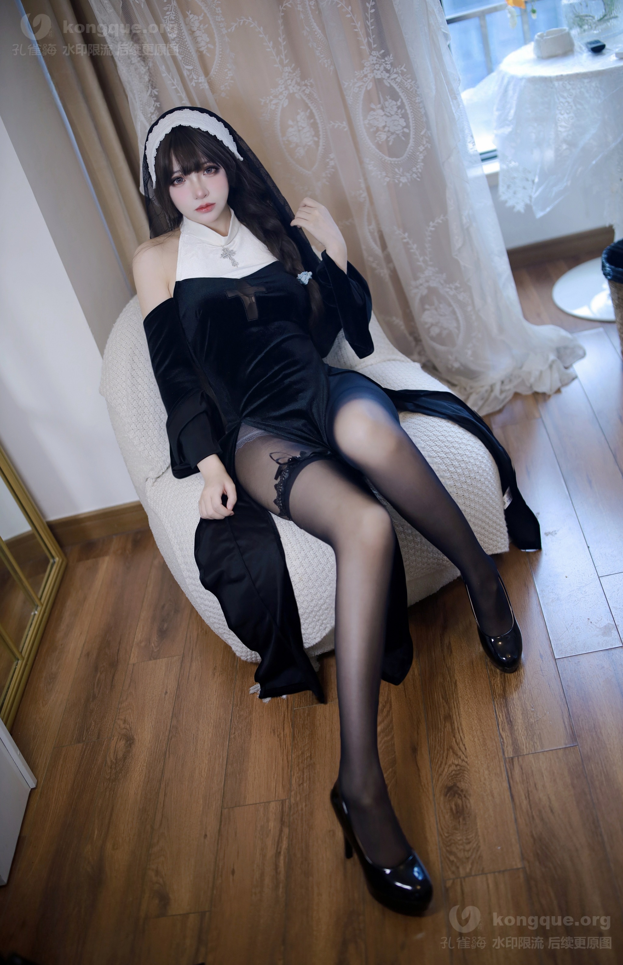 图片[1]-疯猫ss – NO.205 2025年生日本 修女[70P]✦自购✦-XikXak